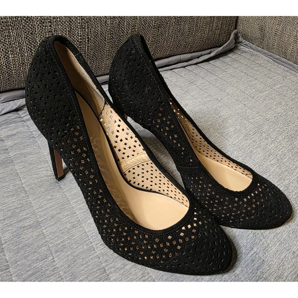 535 Nine West  Black Leather Laser Cut Perforated Round Toe Pumps Heels 10M